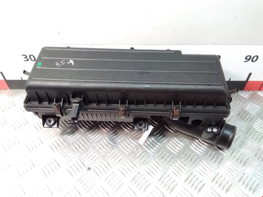 Корпус воздушного фильтра KIA Rio I 2000-2005