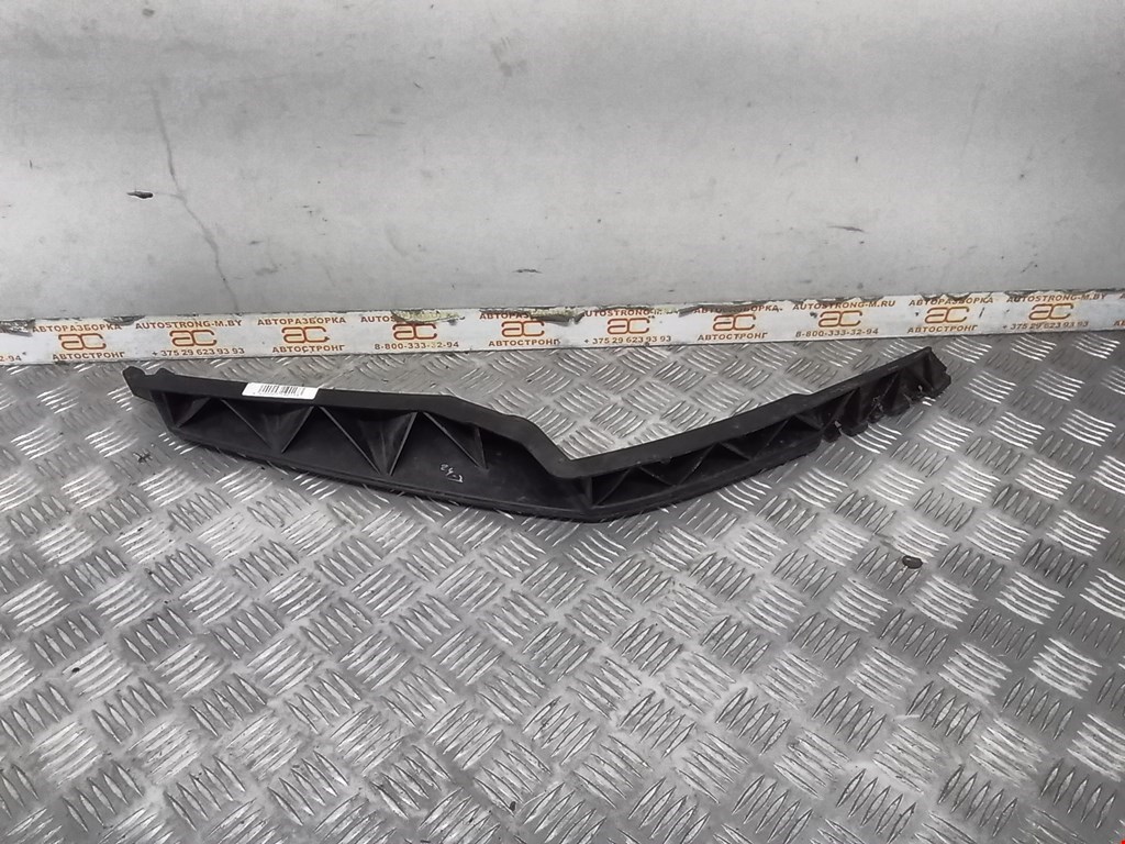 Кронштейн переднего бампера правый SKODA Octavia A5 1Z- 2004-2013