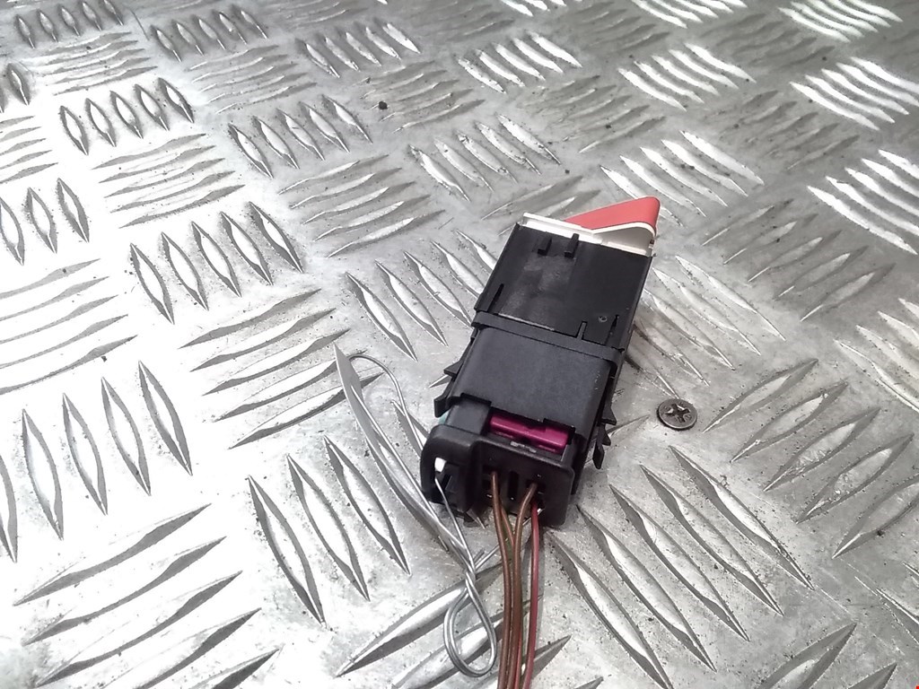 Кнопка аварийной сигнализации (аварийки) VOLKSWAGEN Golf V 2003-2009