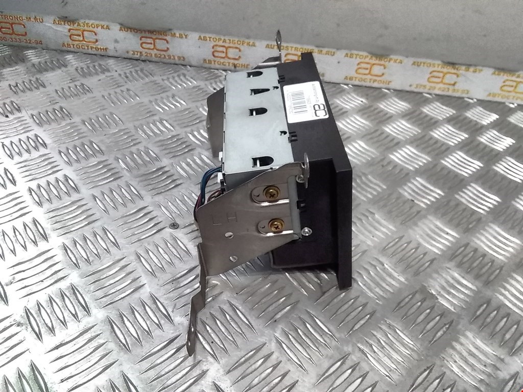 Дисплей информационный (компьютера) MITSUBISHI Grandis 2003-2011