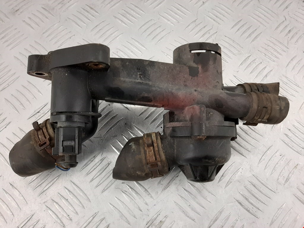 Корпус термостата AUDI A3 8P 2003-2013