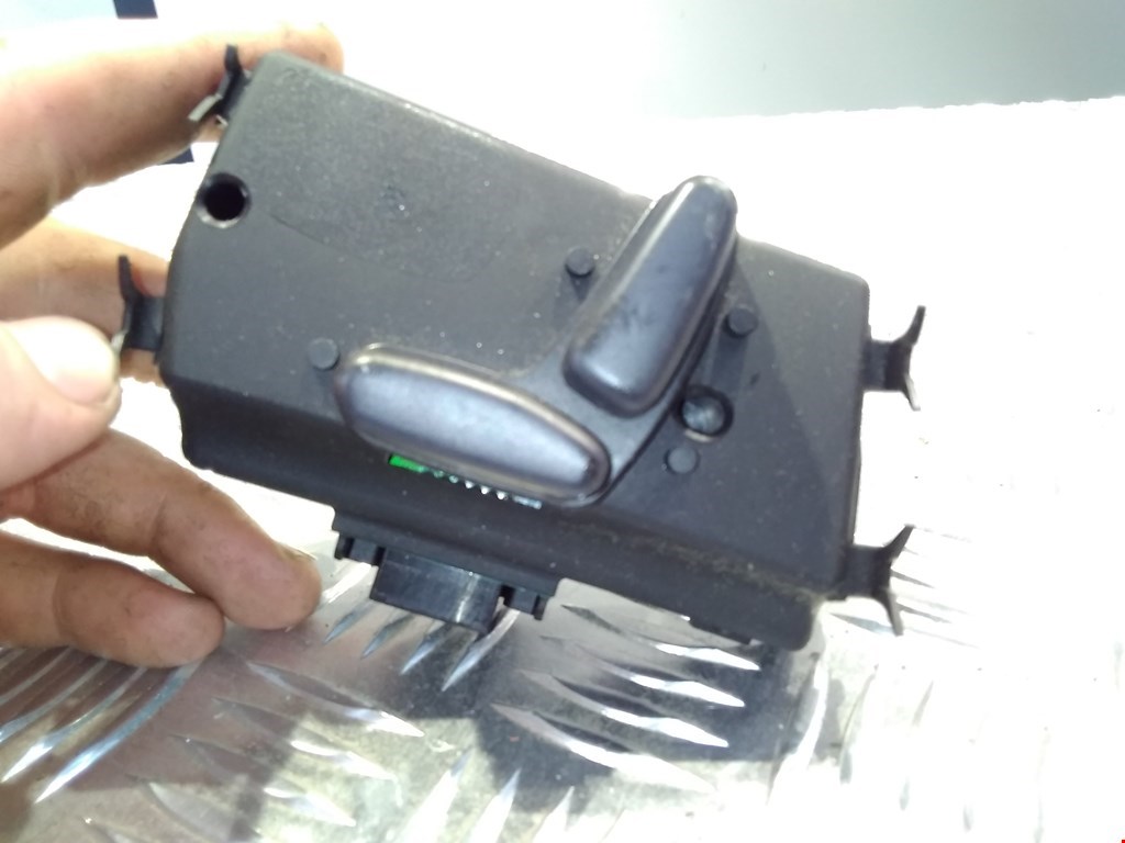 Переключатель регулировки сиденья (кнопка) CHRYSLER Pacifica 2003-2008