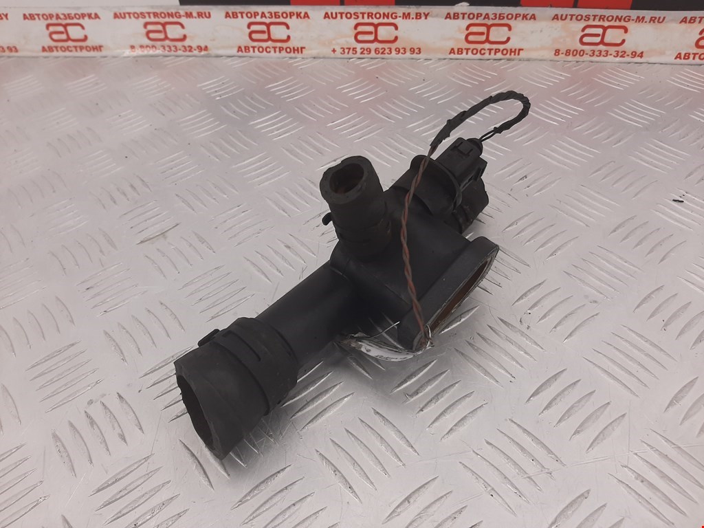 Тройник системы охлаждения VOLKSWAGEN Golf V 2003-2009