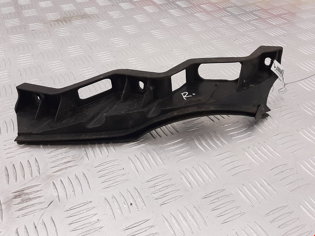 Кронштейн переднего бампера правый VOLKSWAGEN Passat B6 2005-2011