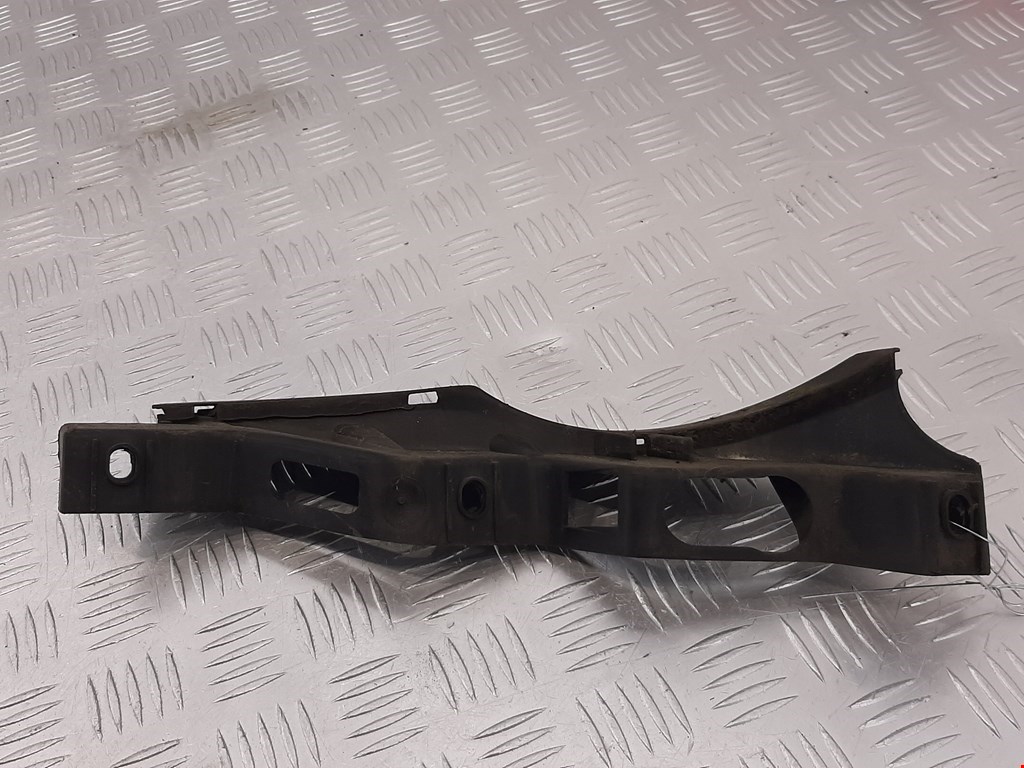 Кронштейн переднего бампера правый VOLKSWAGEN Passat B6 2005-2011