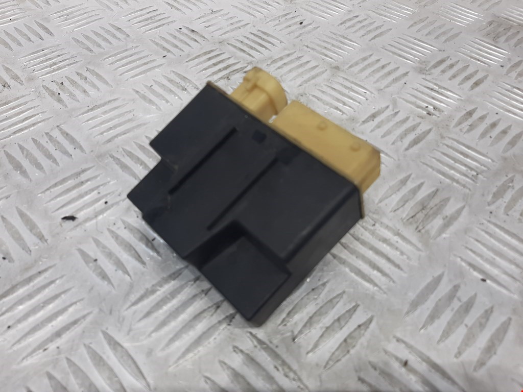 Блок управления вентилятором Citroen C4 Picasso 1 (2006-2013)