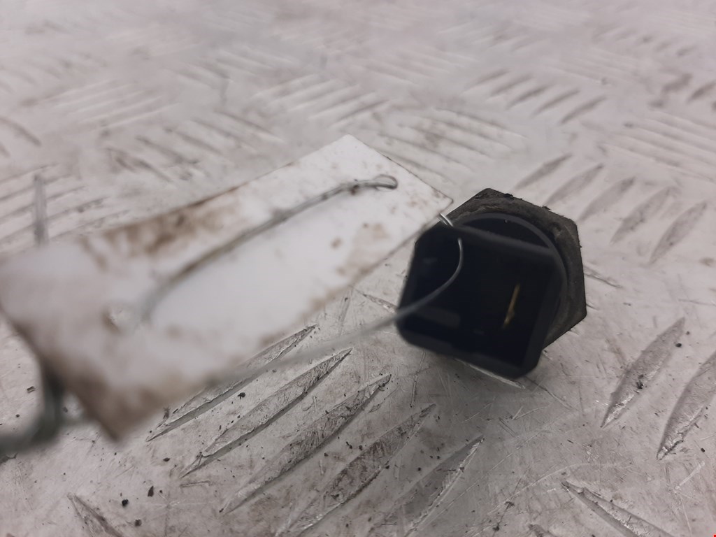 Датчик давления масла NISSAN Almera N16 2000-2006