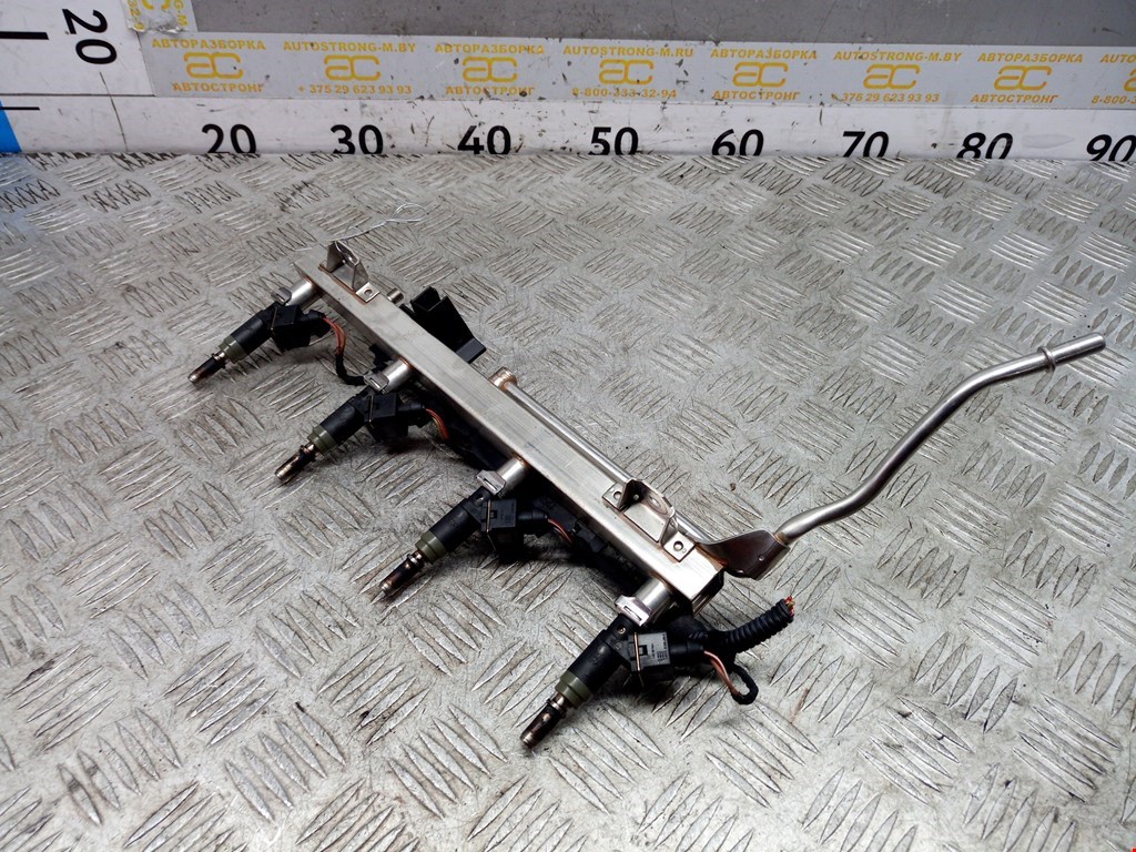 Форсунка бензиновая электрическая BMW 1-Series (E81/E82/E87/E88) (2004-2014)