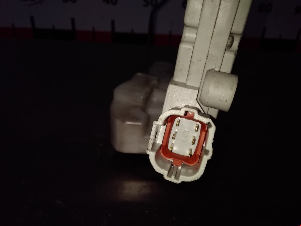 Замок двери передней правой SUBARU Impreza 2000-2007