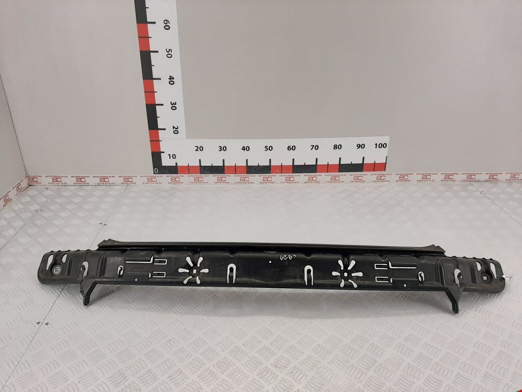 Кронштейн заднего бампера центральный BMW 6er E63/E64 2003-2011