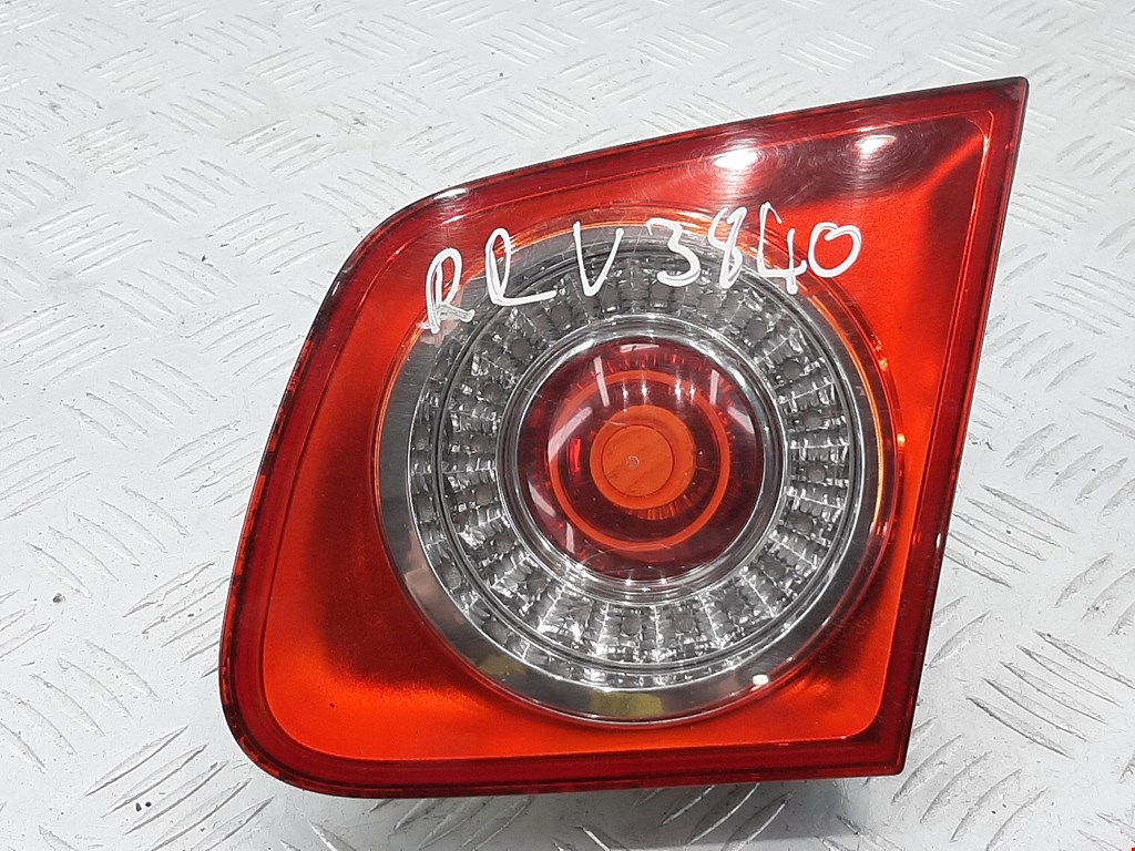 Фонарь крышки багажника правый Volkswagen Jetta 5 (2005-2010)