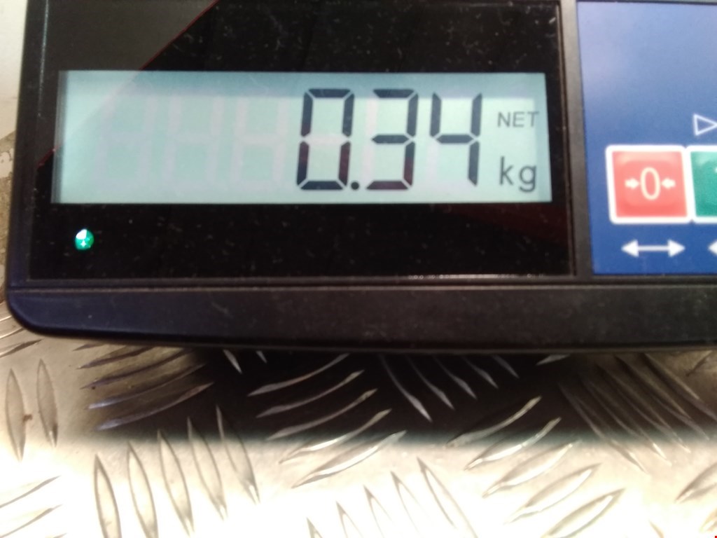 Решетка радиатора NISSAN Almera Tino 2000-2006