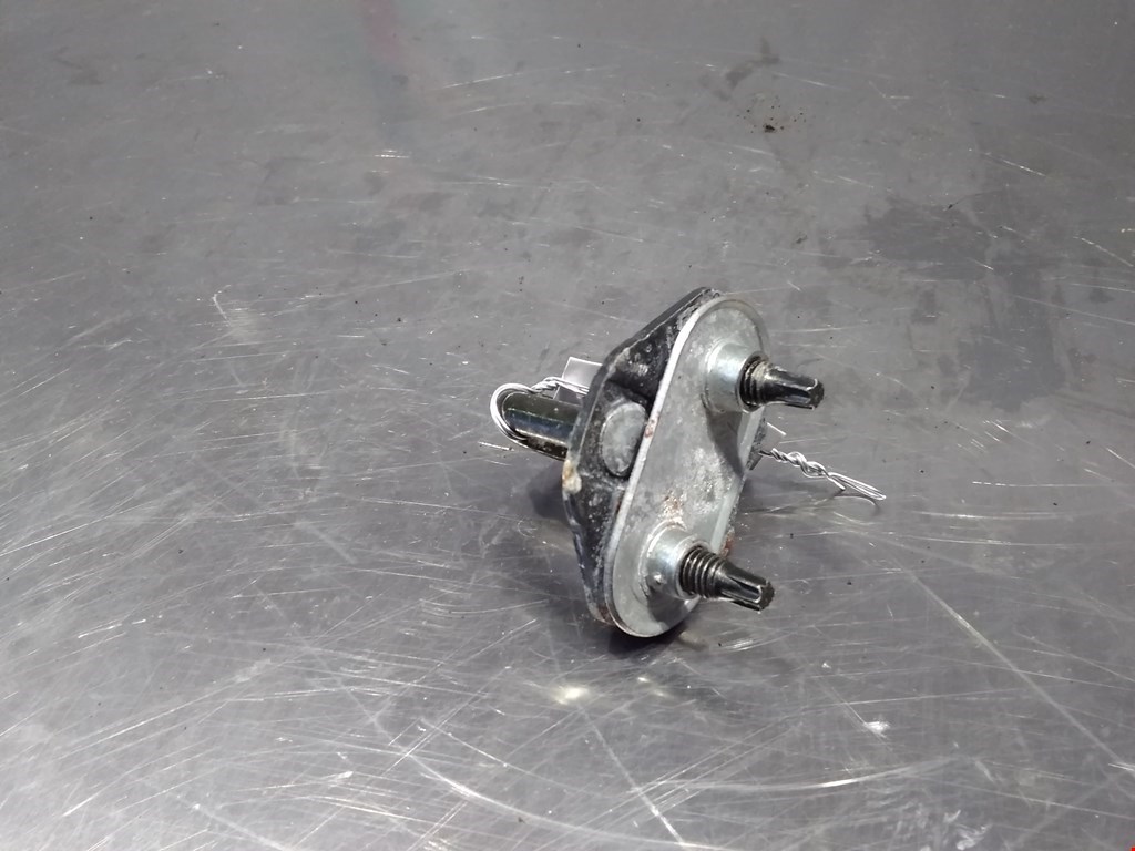 Скоба замка багажной двери (ответная часть) BMW X3 (E83) (2003-2010)