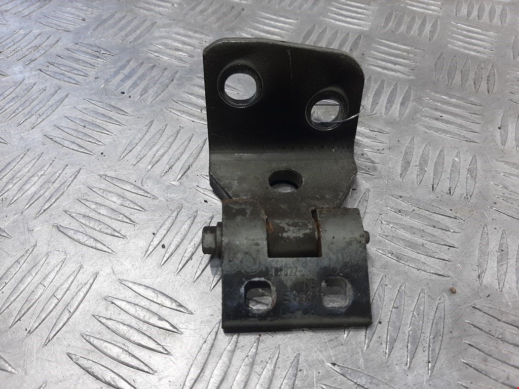 Петля двери передней правой BMW X3 (E83) (2003-2010)