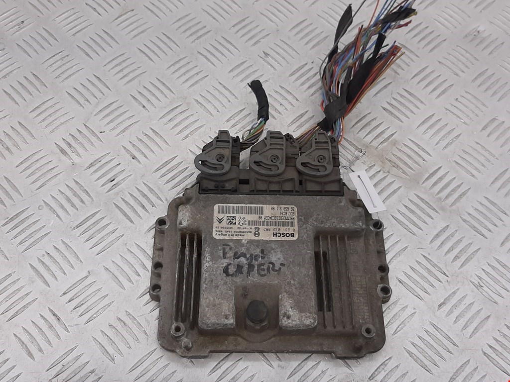 Блок управления двигателя (ЭБУ) PEUGEOT Expert II 2007-2016