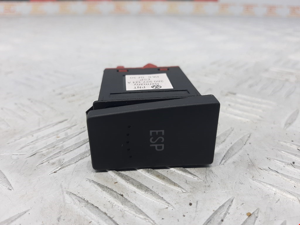 Кнопка антипробуксовочной системы VOLKSWAGEN Passat B5 1997-2005