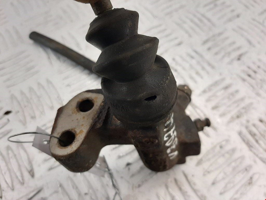 Цилиндр сцепления рабочий NISSAN Almera Tino 2000-2006