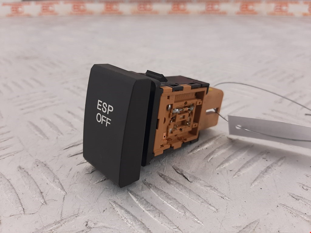 Кнопка антипробуксовочной системы HYUNDAI i30 2007-2012