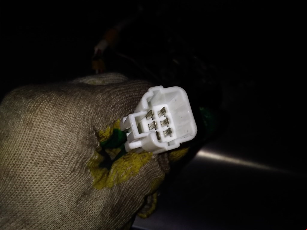 Замок двери передней левой LEXUS LS UCF20 1997-2000