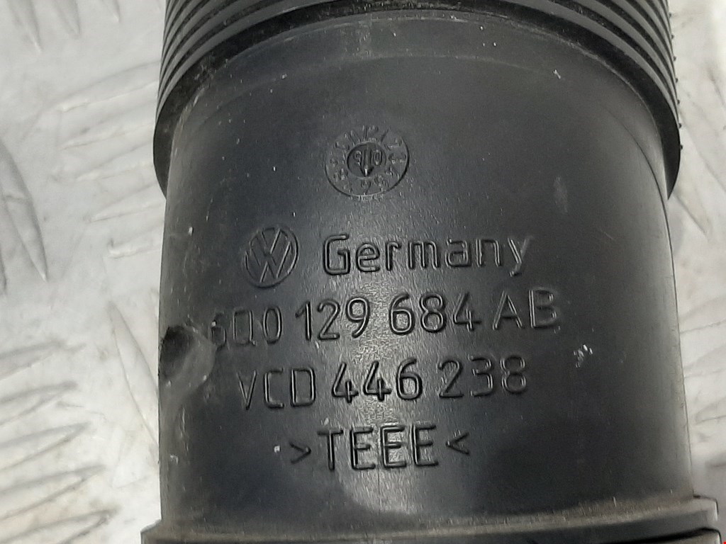 Патрубок воздушного фильтра VOLKSWAGEN Fox 2005-2011