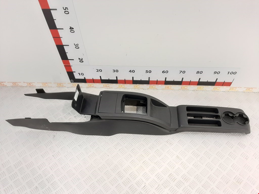 Консоль VOLKSWAGEN Polo IV 2001-2009