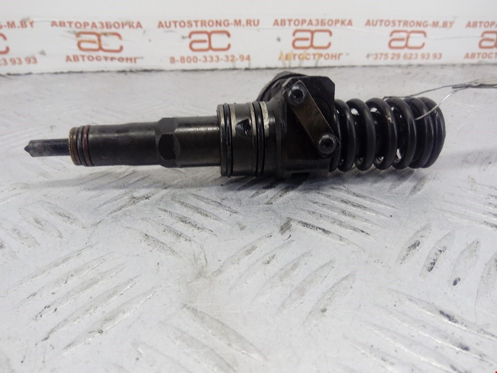 Форсунка дизельная электрическая VOLKSWAGEN Jetta V 2005-2011