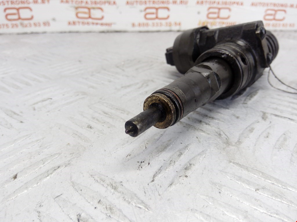 Форсунка дизельная электрическая VOLKSWAGEN Jetta V 2005-2011