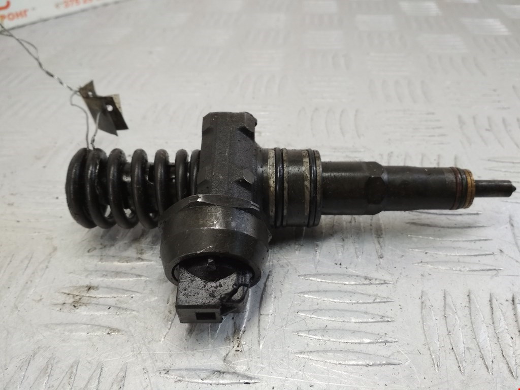 Форсунка дизельная электрическая VOLKSWAGEN Jetta V 2005-2011