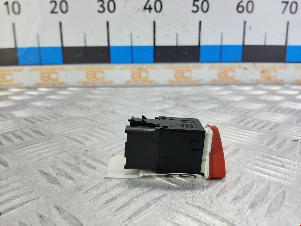 Кнопка аварийной сигнализации (аварийки) VOLKSWAGEN Jetta V 2005-2011