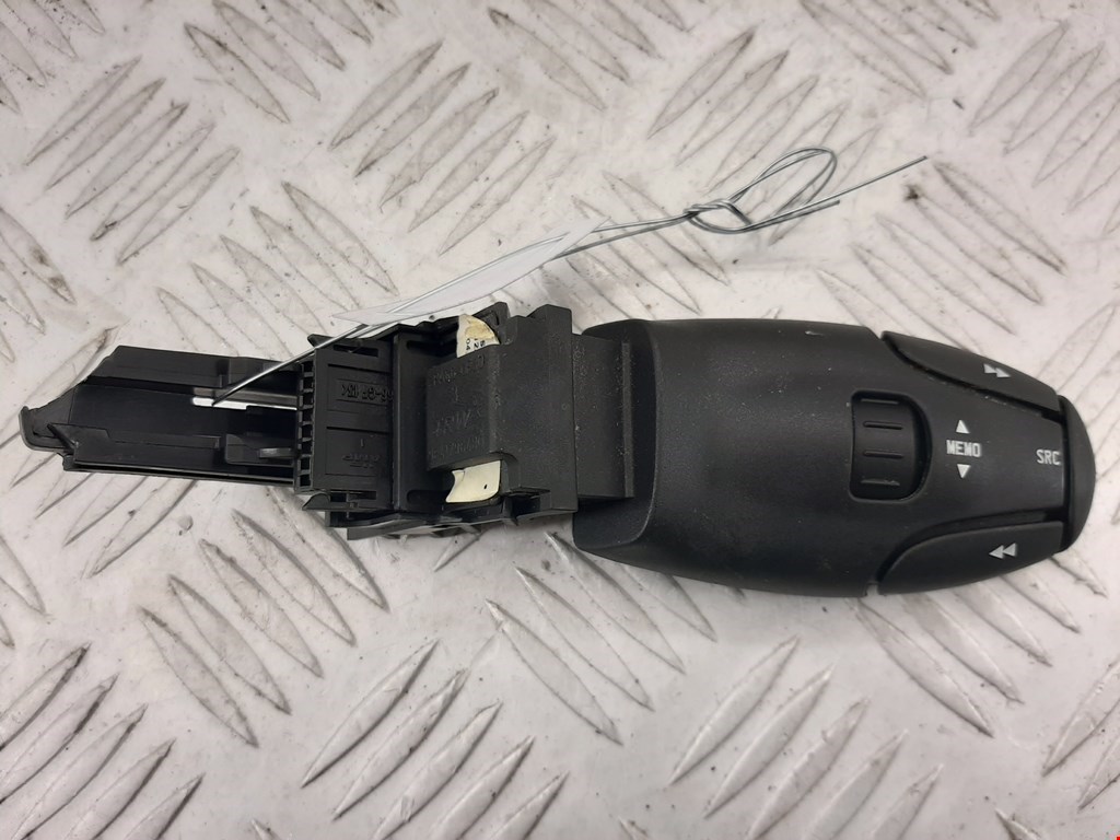 Переключатель подрулевой управления магнитолой CITROEN C5 I 2001-2008