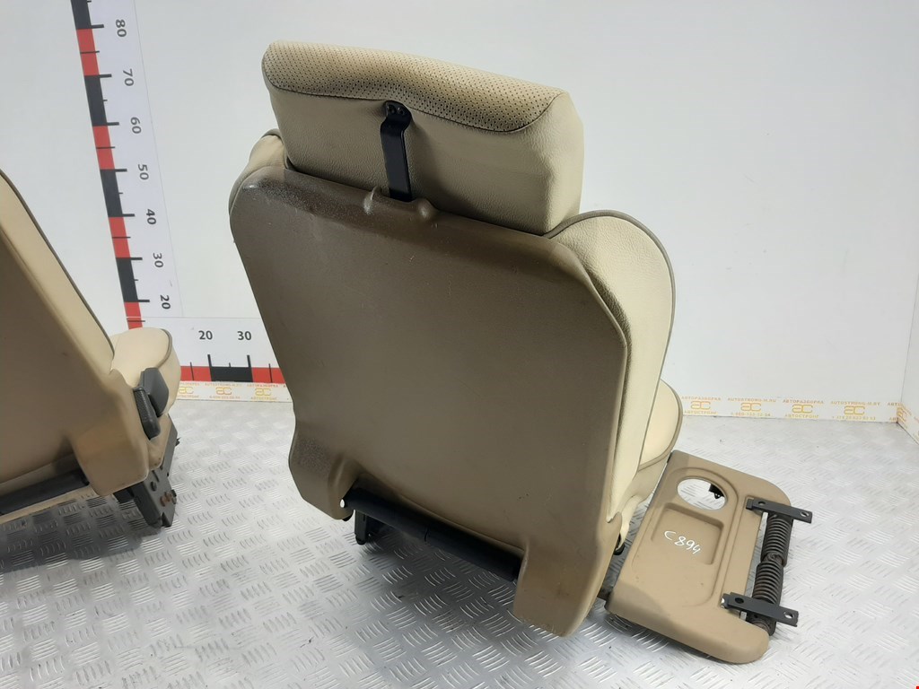 Комплект (К-кт) сидений LAND ROVER Discovery II 1998-2004