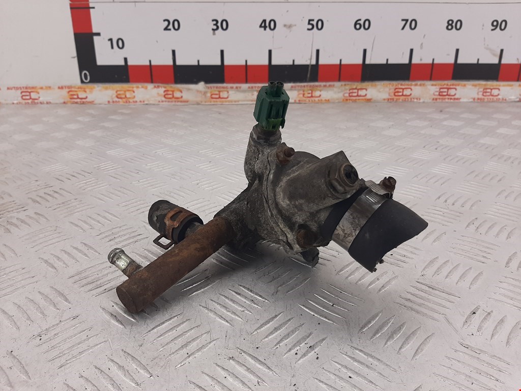 Корпус термостата SUZUKI Vitara 1988-2006