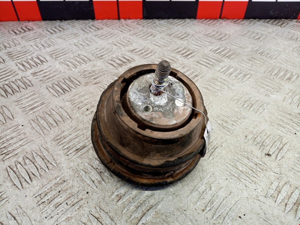 Подушка (опора) крепления двигателя BMW 5-Series (E39) (1995-2004)