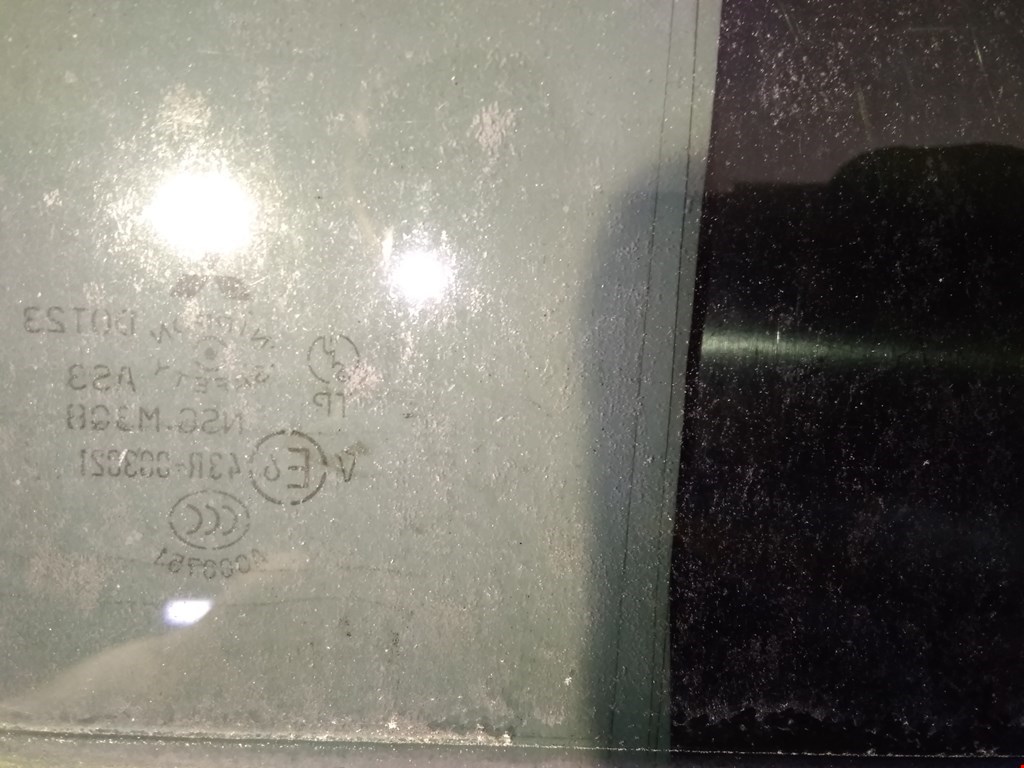 Стекло двери заднее правое MITSUBISHI Grandis 2003-2011