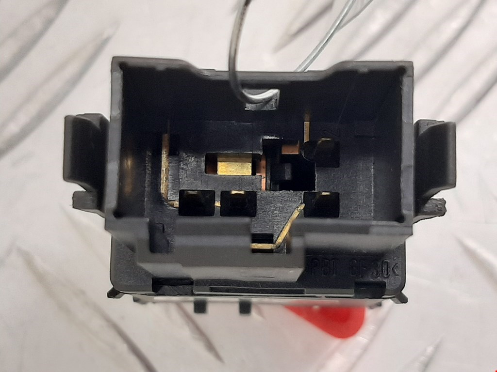 Кнопка аварийной сигнализации (аварийки) SKODA Fabia MK1 1999-2006