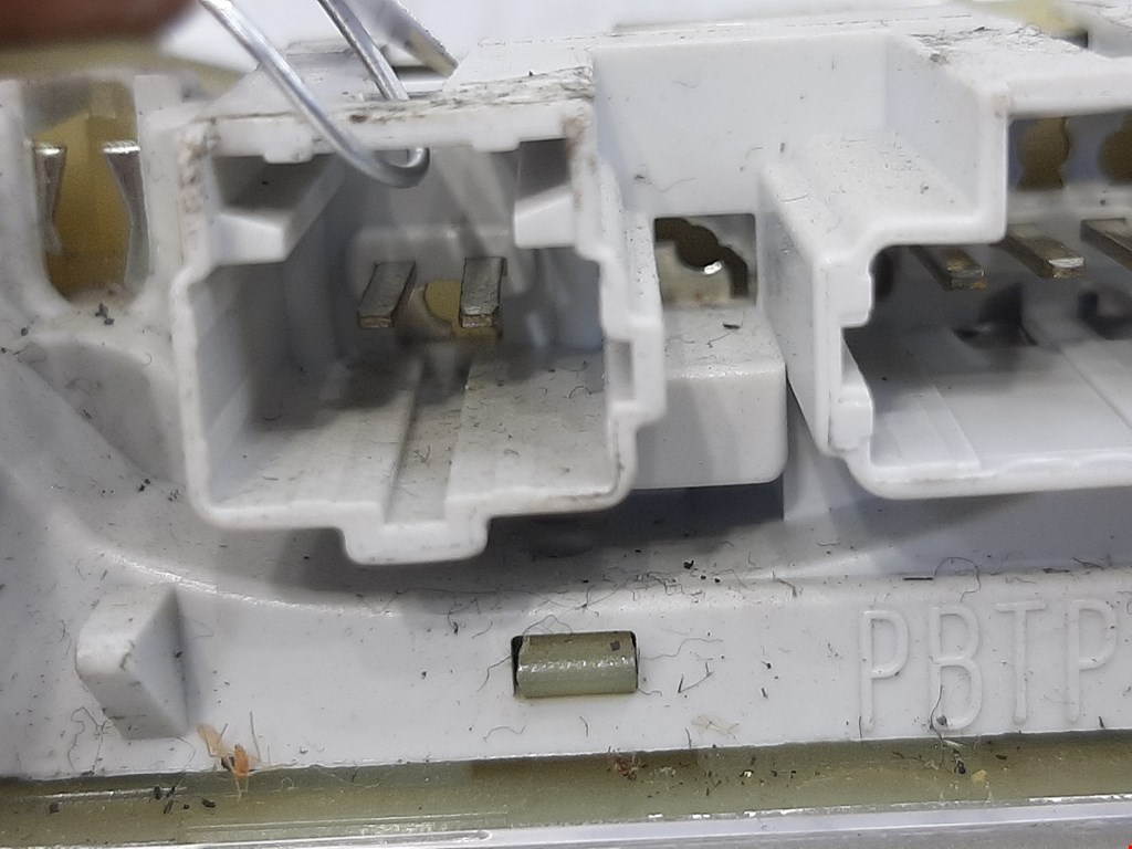 Плафон салонный (салона фонарь) PEUGEOT 1007 2005-2009