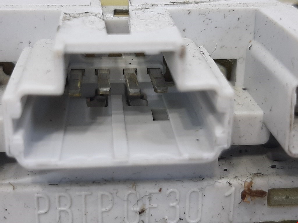 Плафон салонный (салона фонарь) PEUGEOT 1007 2005-2009