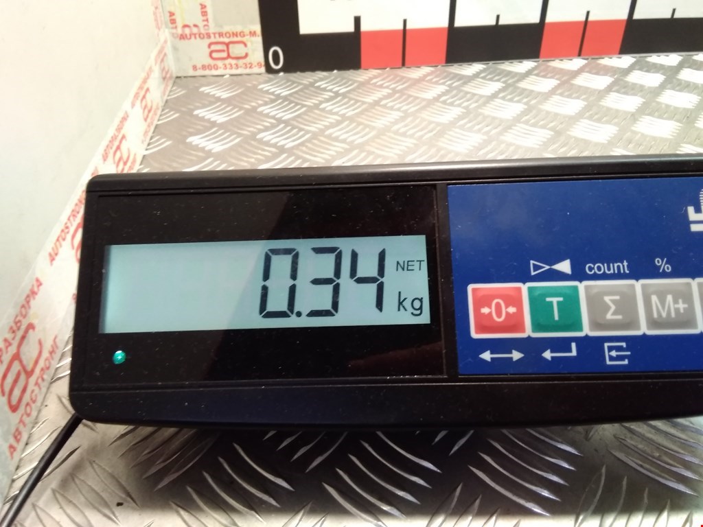 Решетка радиатора NISSAN Almera Tino 2000-2006