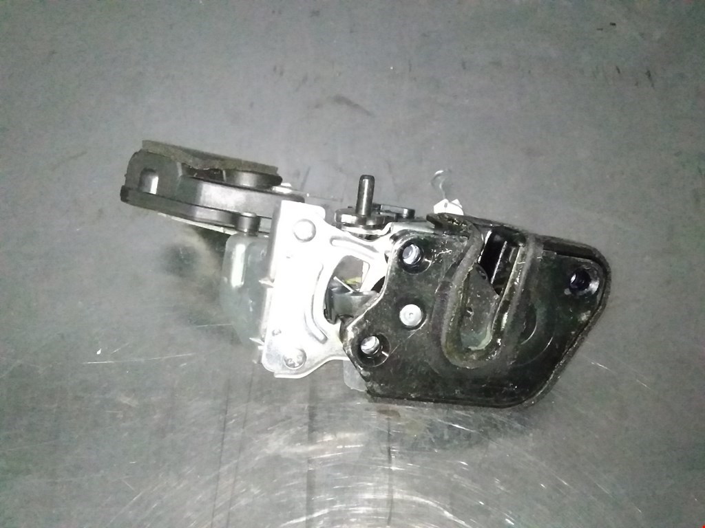 Замок двери задней правой KIA Sportage II 2004-2010