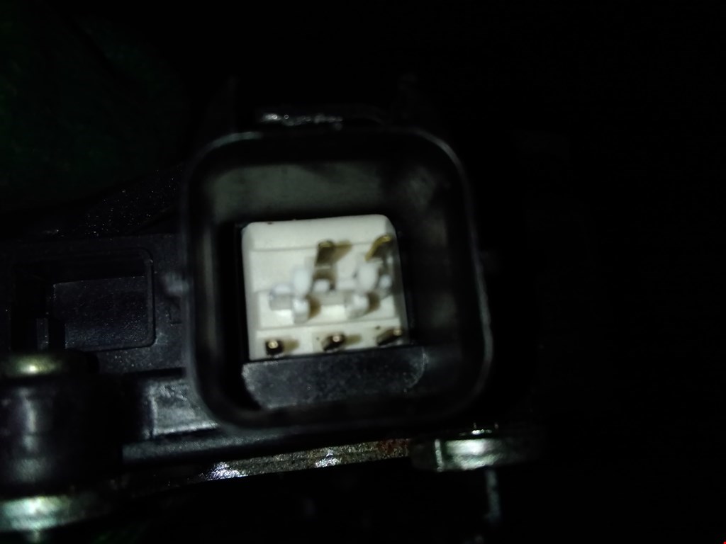 Замок двери задней правой KIA Sportage II 2004-2010