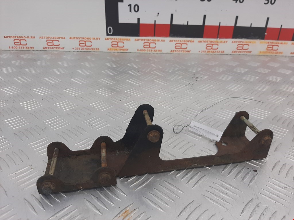 Кронштейн (крепление) радиатора IVECO Daily IV 2006-2011