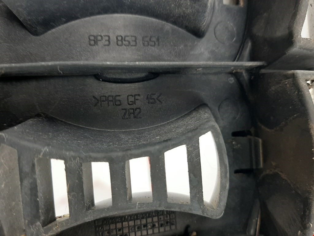 Решетка радиатора AUDI A3 8P 2003-2013