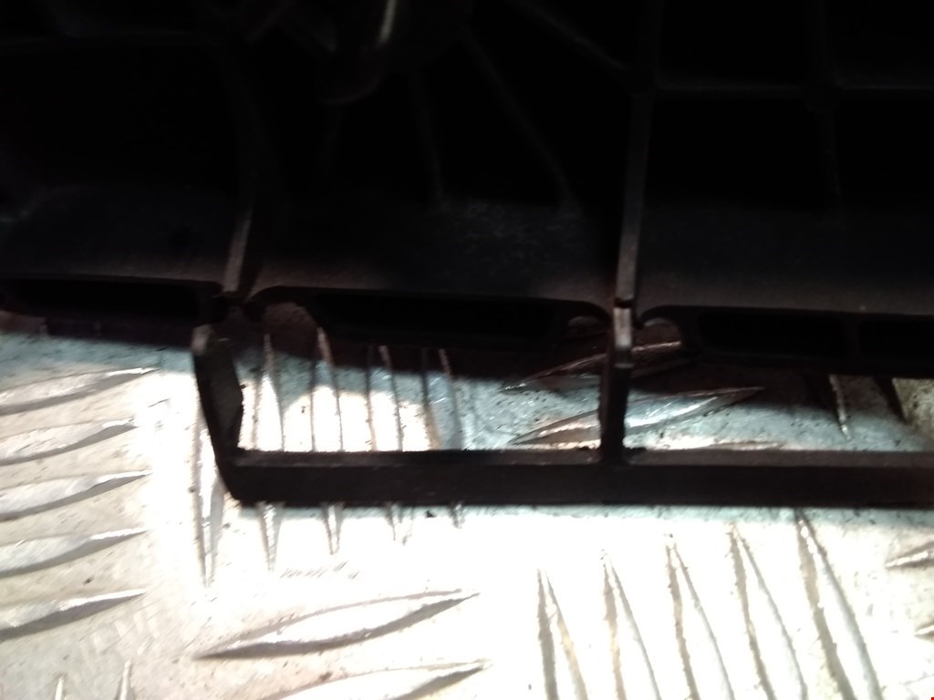 Кронштейн (крепление) радиатора BMW X5 E53 1999-2006