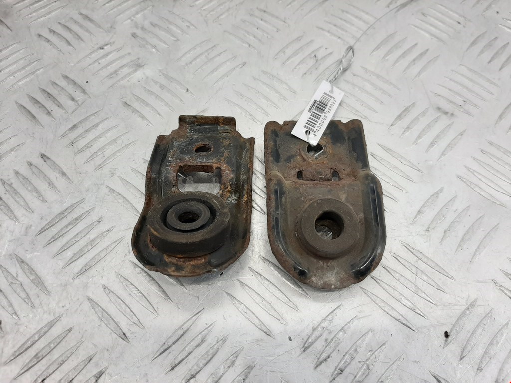 Кронштейн (крепление) радиатора SUBARU Outback 2003-2009