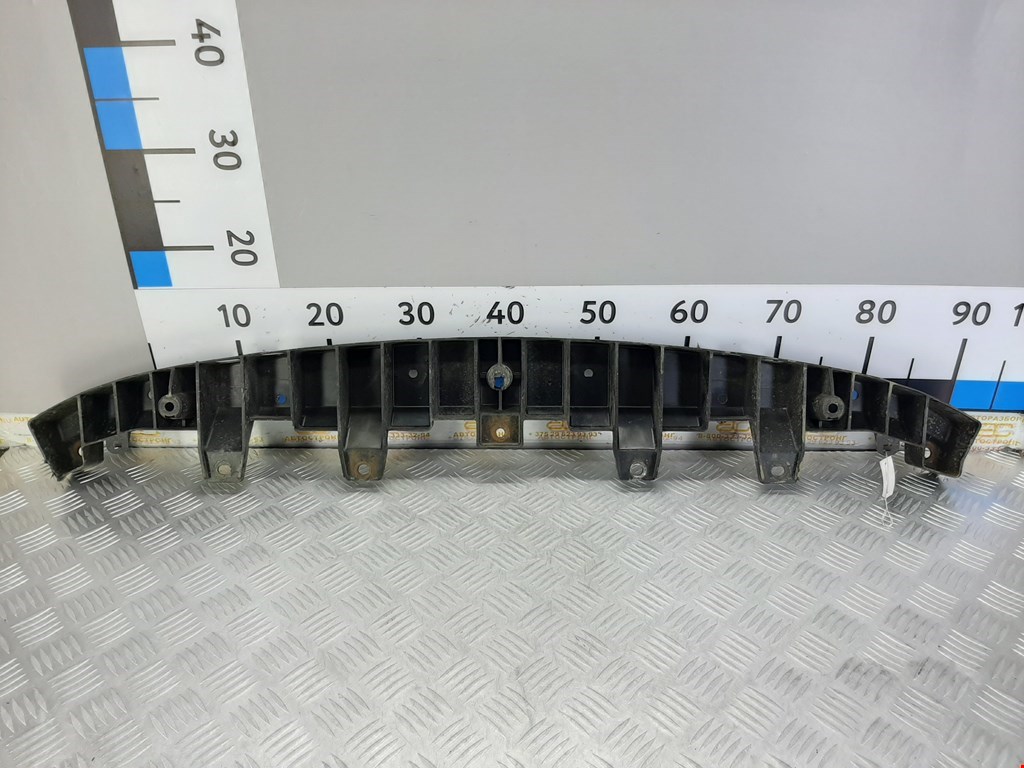 Кронштейн переднего бампера центральный SUBARU Legacy 2003-2009