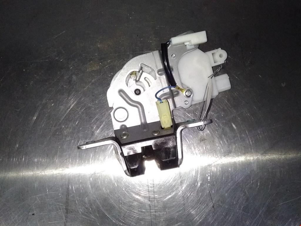 Замок багажника (крышки двери) MITSUBISHI Lancer X CX, CY,CZ 2007-2017