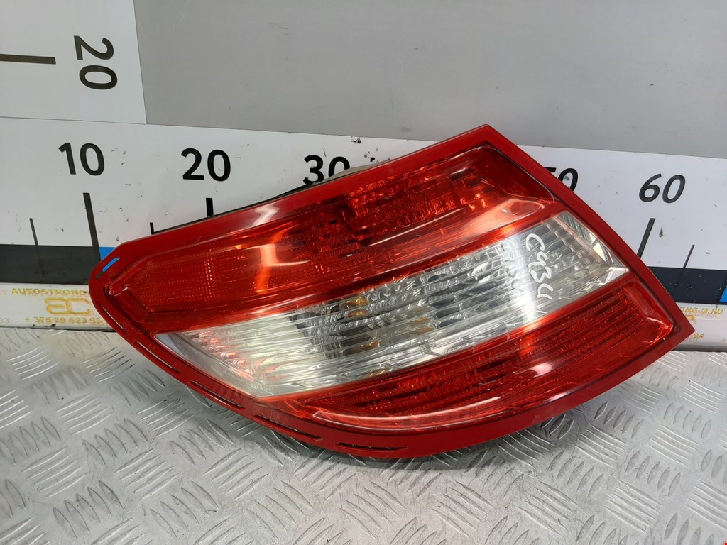 Фонарь задний левый MERCEDES-BENZ C-Class C-klasse W204 2007-2015