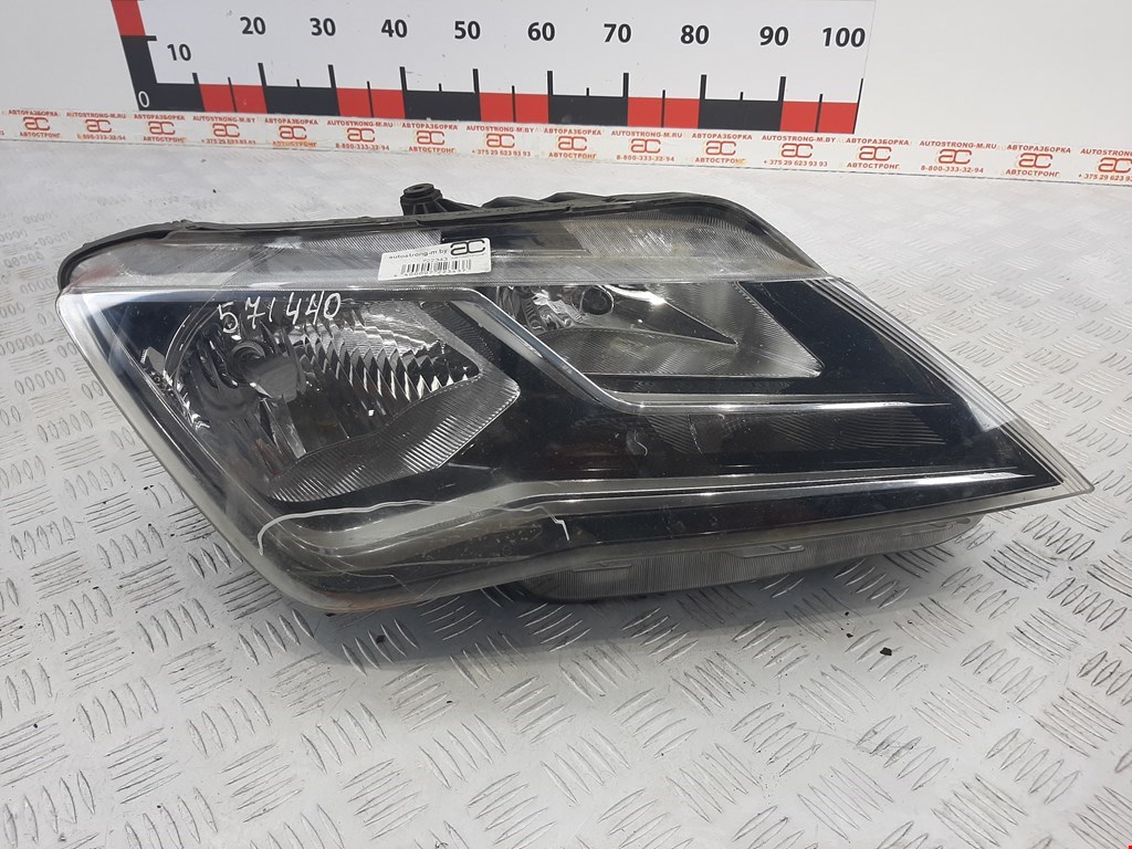 Фара правая SEAT Toledo 2012-2019