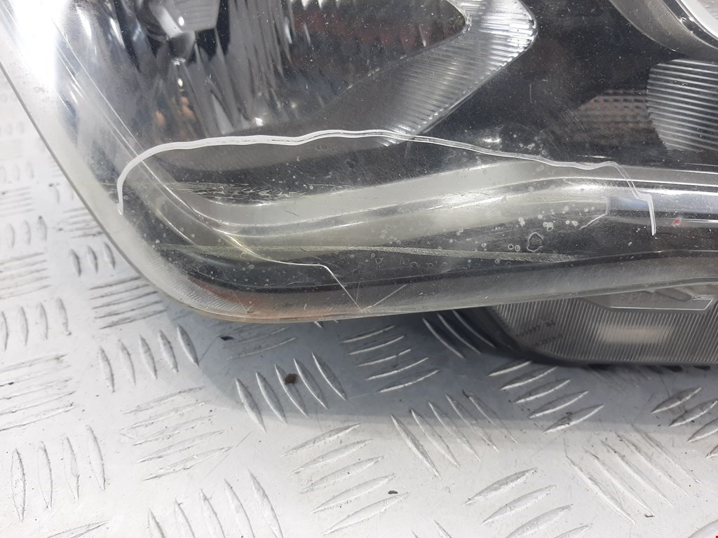 Фара правая SEAT Toledo 2012-2019