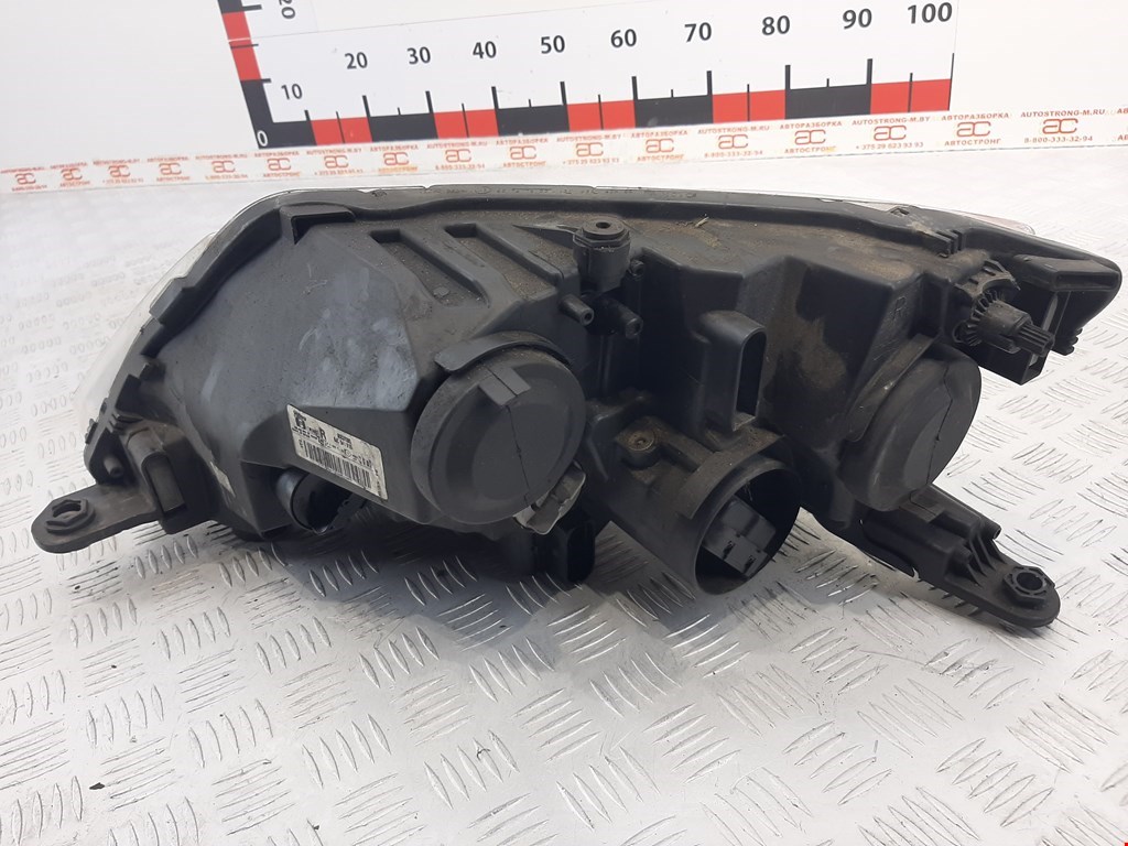 Фара правая SEAT Toledo 2012-2019